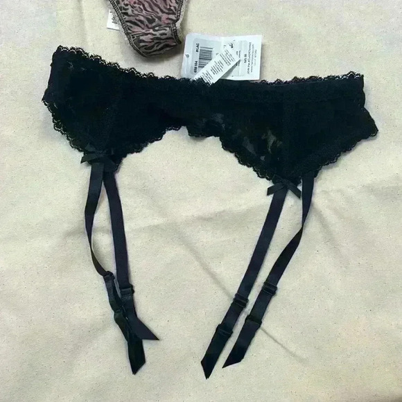 Hanky Panky black bralette leopard thong black lace garter underwear NWT $128 - Picture 2 of 4